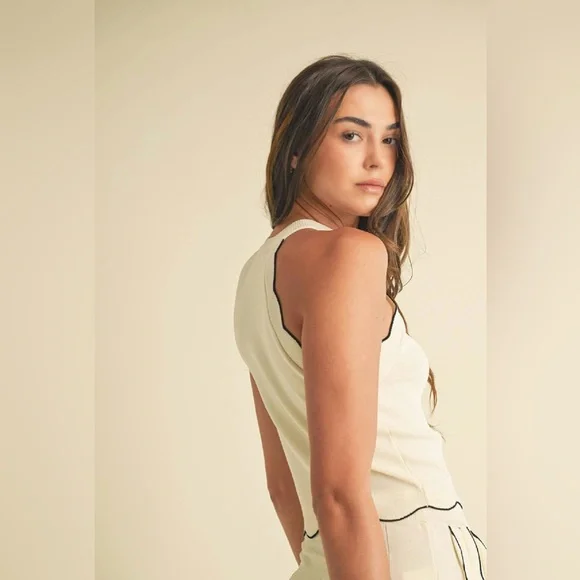 NWT Boutique Juliet Scalloped Sweater Knit 2-Piece Set – Cream/Black - Picture 11 of 12